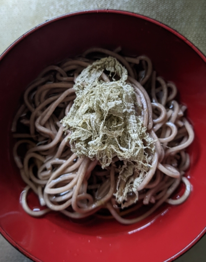 梅香るとろろ昆布のお蕎麦