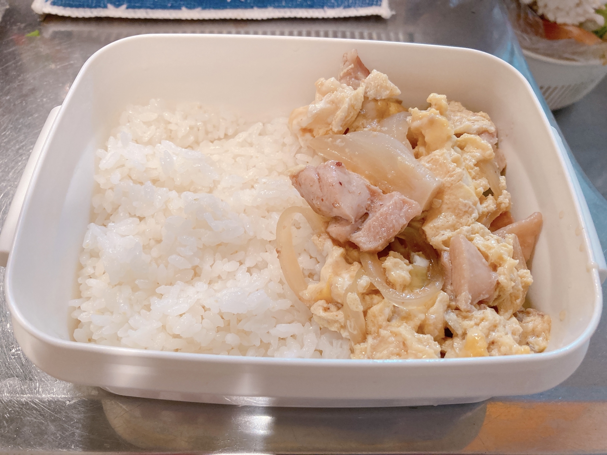 出汁たっぷり親子丼弁当