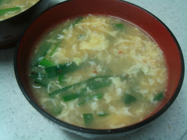 ピリ辛ニラ玉味噌スープ