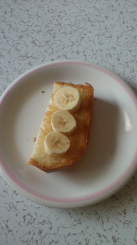 バナナとシナモンのトースト