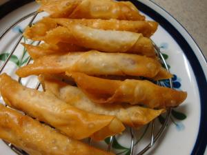 しゅうまいの皮で チーズウインナーステック