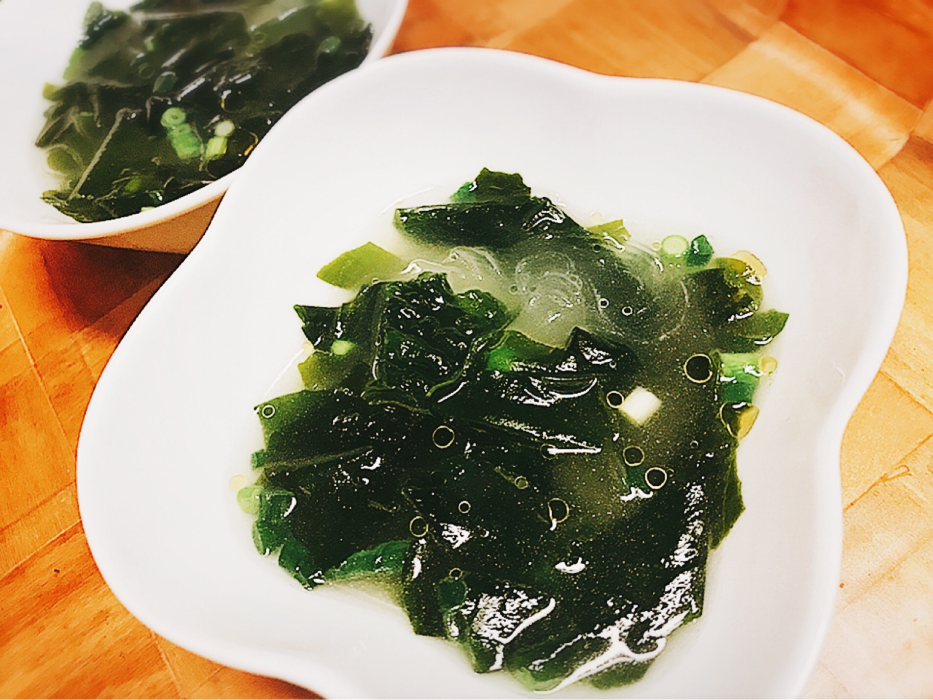 お湯を注ぐだけ！わかめと春雨の中華スープ