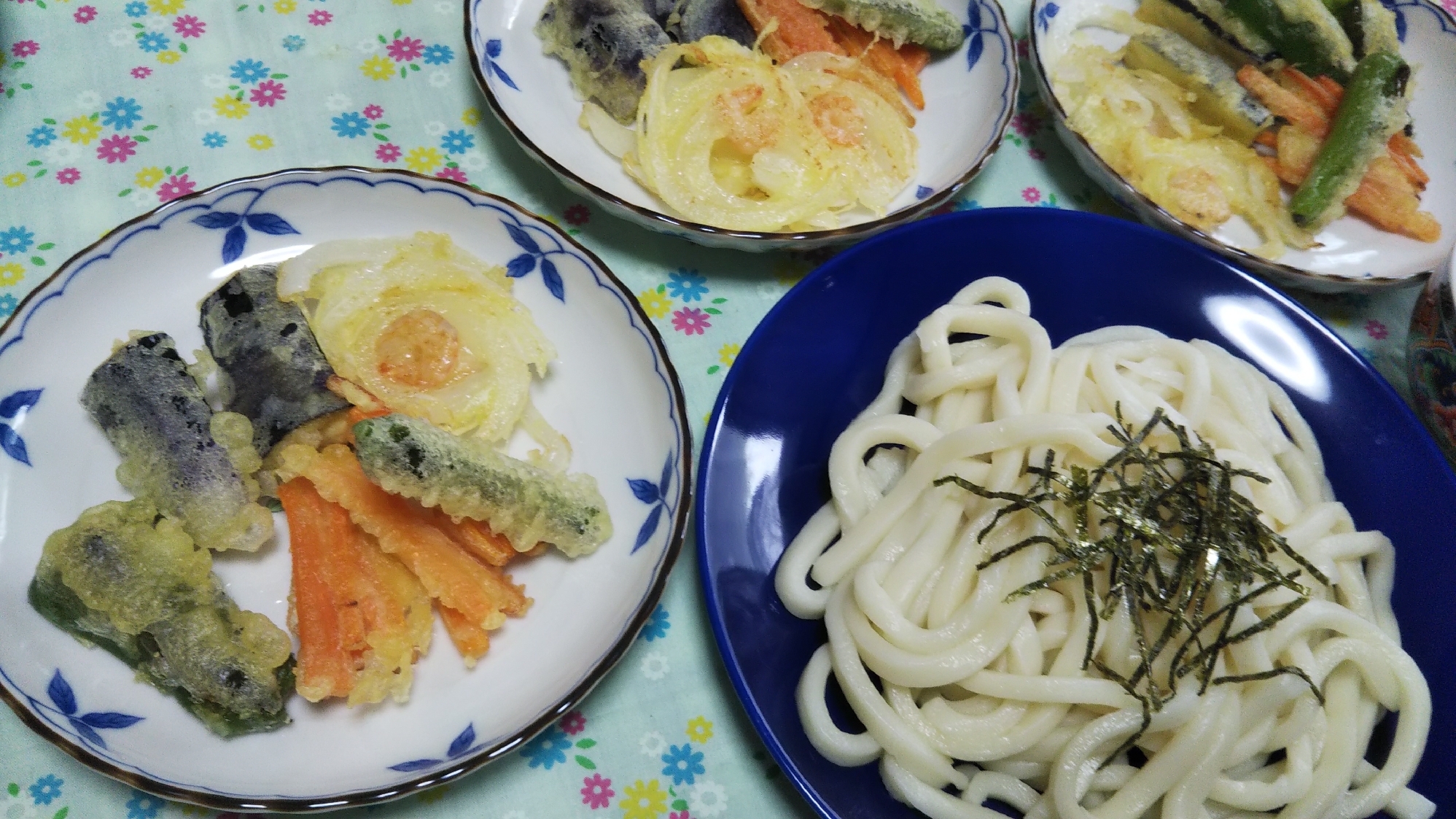 茄子と人参とピーマンとかき揚げの天ざるうどん☆