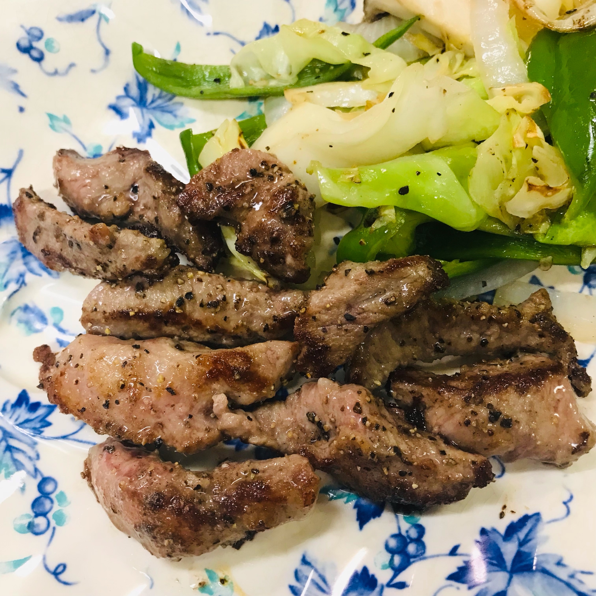 焼肉〜豚肉ハラミ岩塩炒め