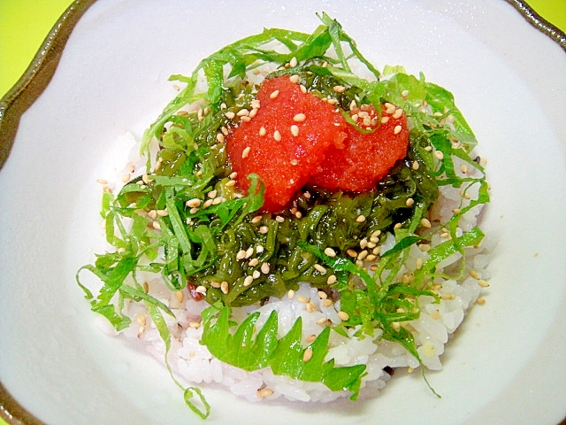 雑穀米で☆わさび風味のめかぶ明太子丼