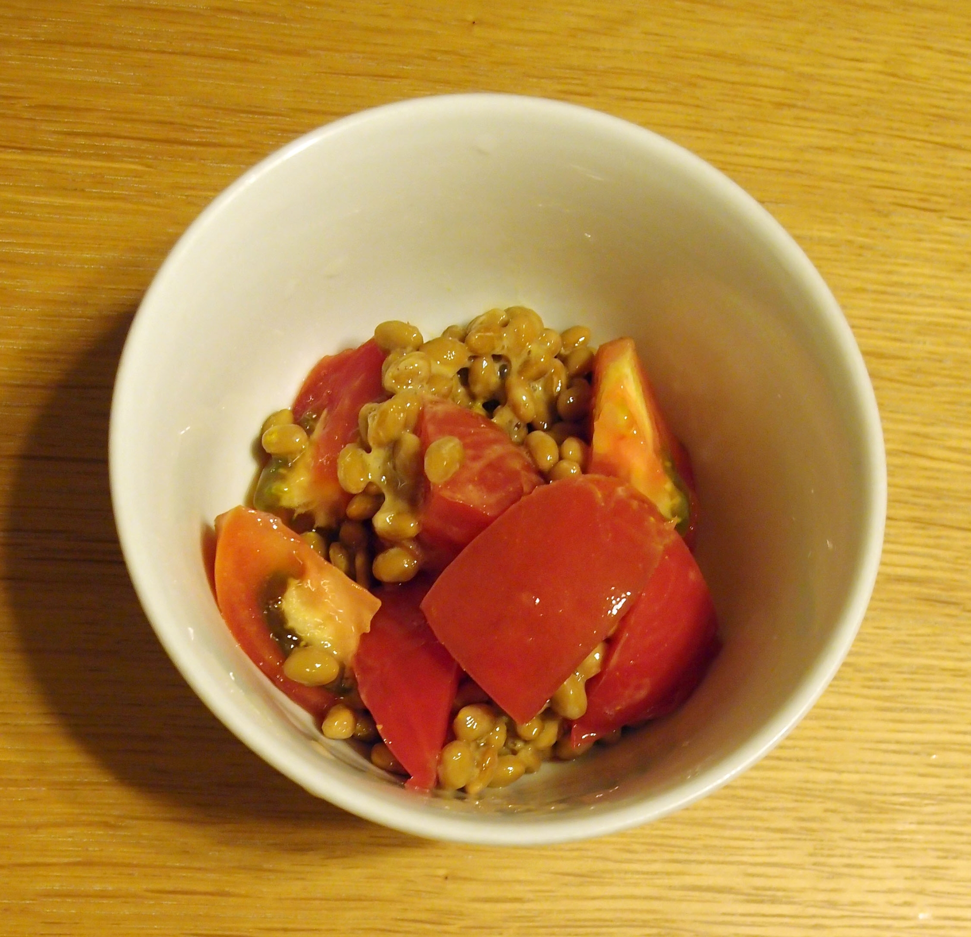 トマトと納豆のサラダ