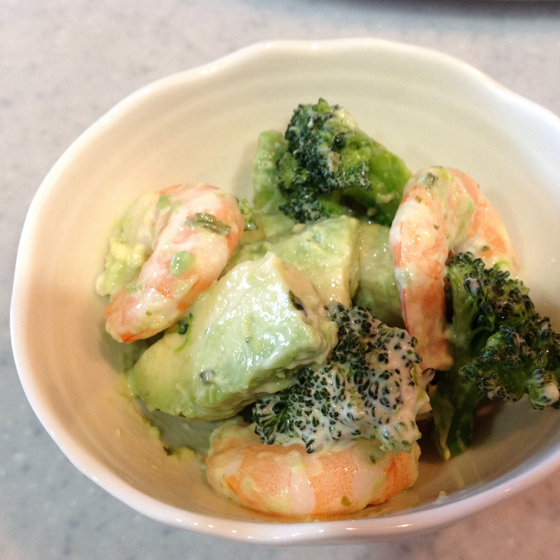 海老 アボカド ブロッコリーのバジルソース和え レシピ 作り方 By Masiro 楽天レシピ