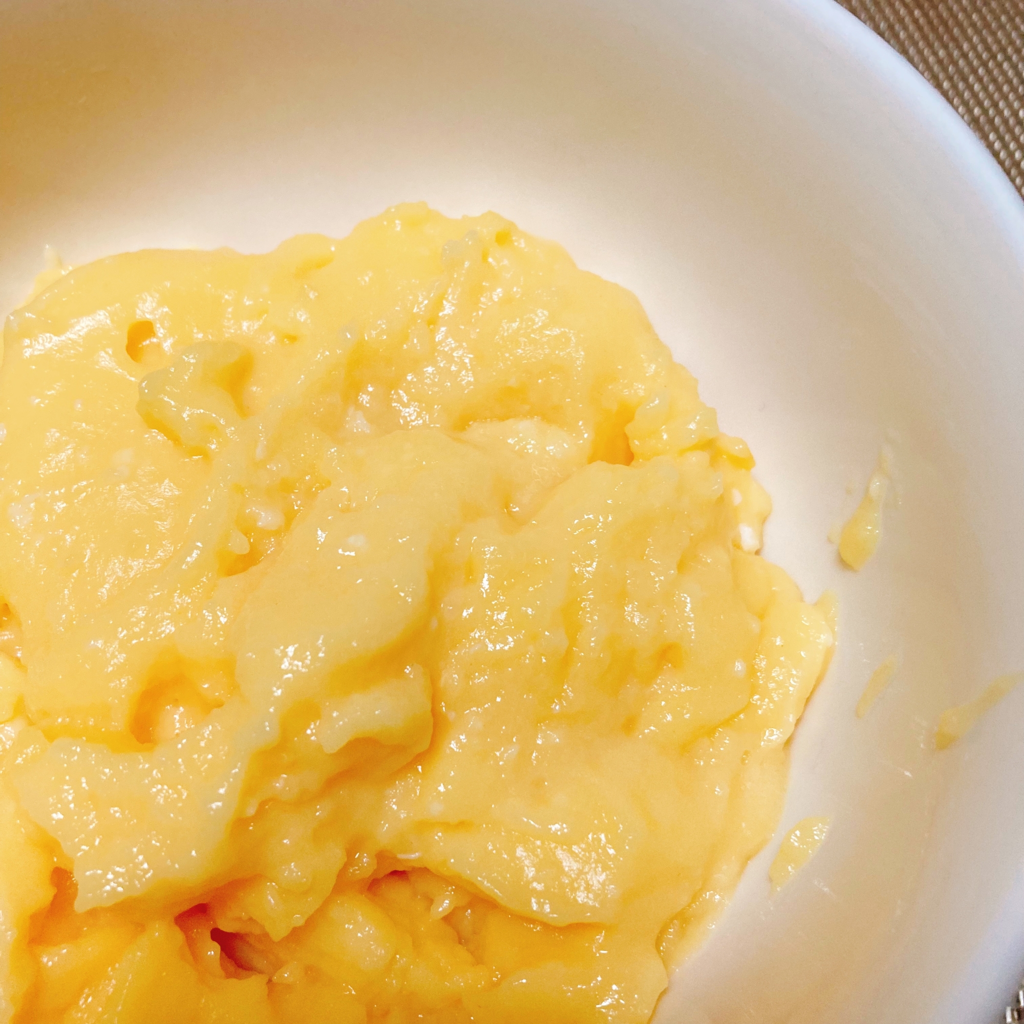 ⭐️レンジ⭐️杏仁カスタードクリーム(全卵使用)