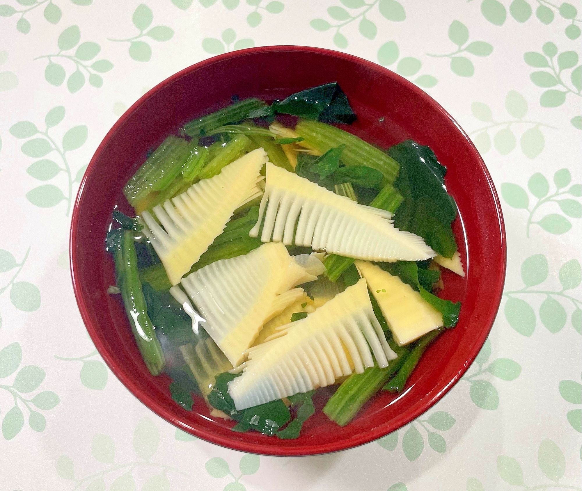 筍とほうれん草のすまし汁