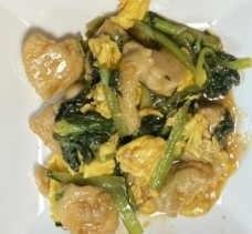ほうれん草と鶏肉の卵とじ焼き