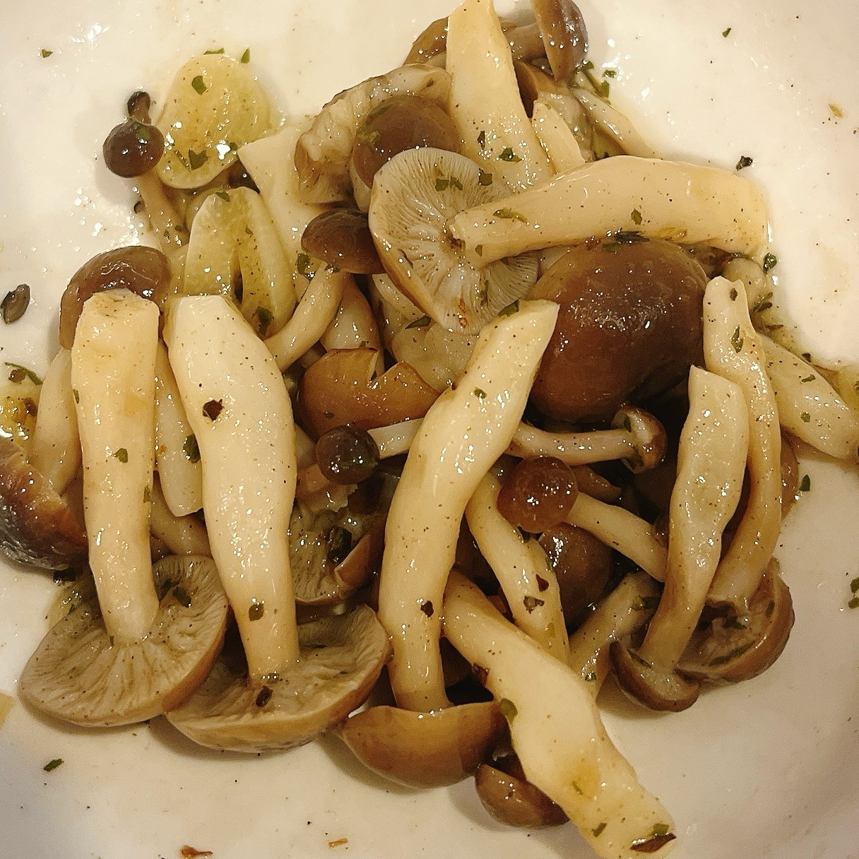 レンジで簡単★きのこのガーリックソテー