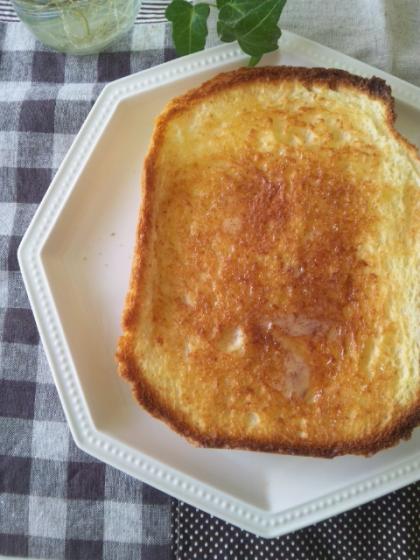 ふわふわ食パンで蜂蜜トーストにしました♪