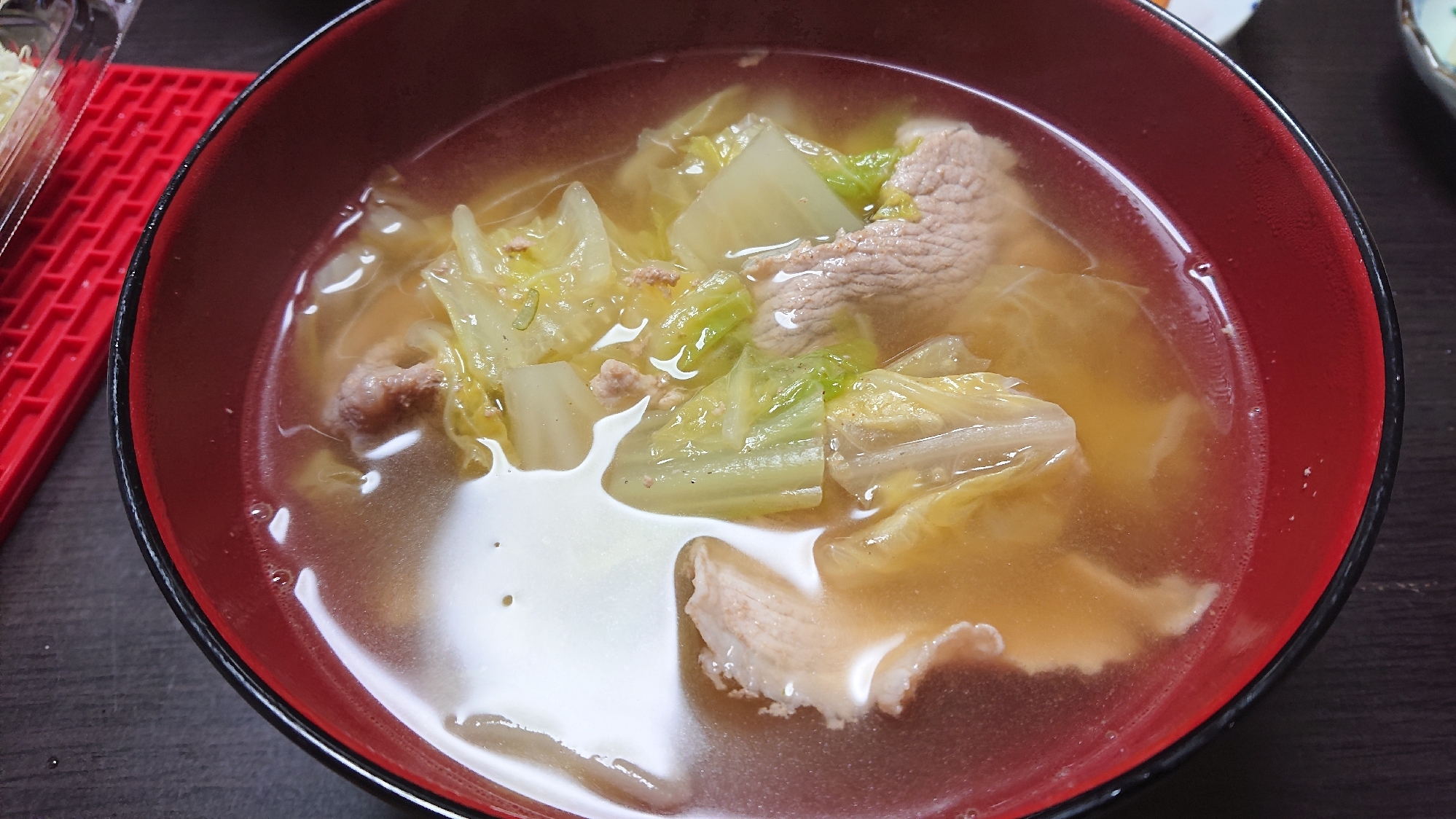 白菜と豚肉のうどんスープ