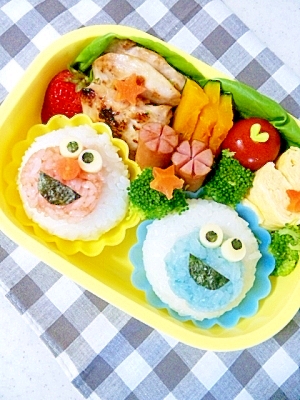 簡単キャラ弁 エルモとクッキーモンスターのお弁当 レシピ 作り方 By Cherry05 楽天レシピ 簡単キャラ弁 エルモとクッキーモンスターのお弁当 レシピ 作り方 By Cherry05 楽天レシピ