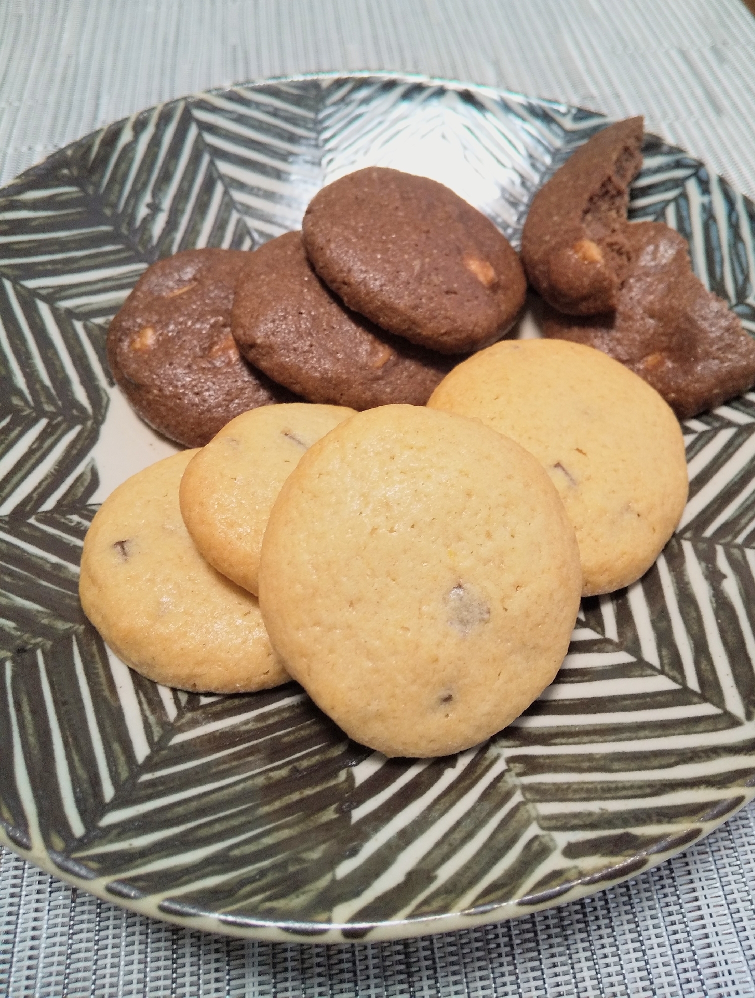 シナモン風味のチョコチップクッキー