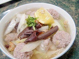 すっぱ辛旨☆柔らか白菜と肉団子の春雨スープ