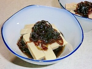 レシぴ さっぱりする一品、練りごまゼリーのもずく酢がけ レシピ・作り方 by