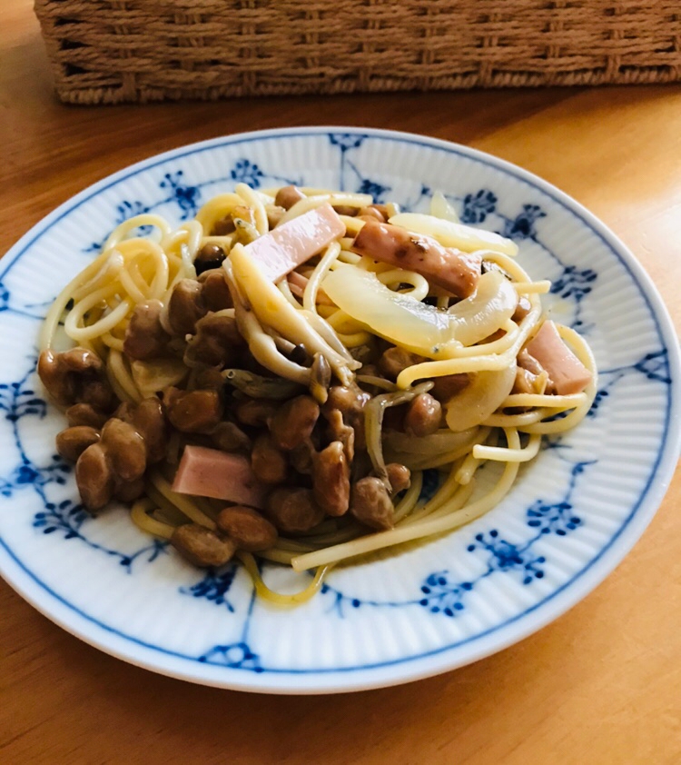 しらすと魚ニソ、玉ねぎの納豆パスタ