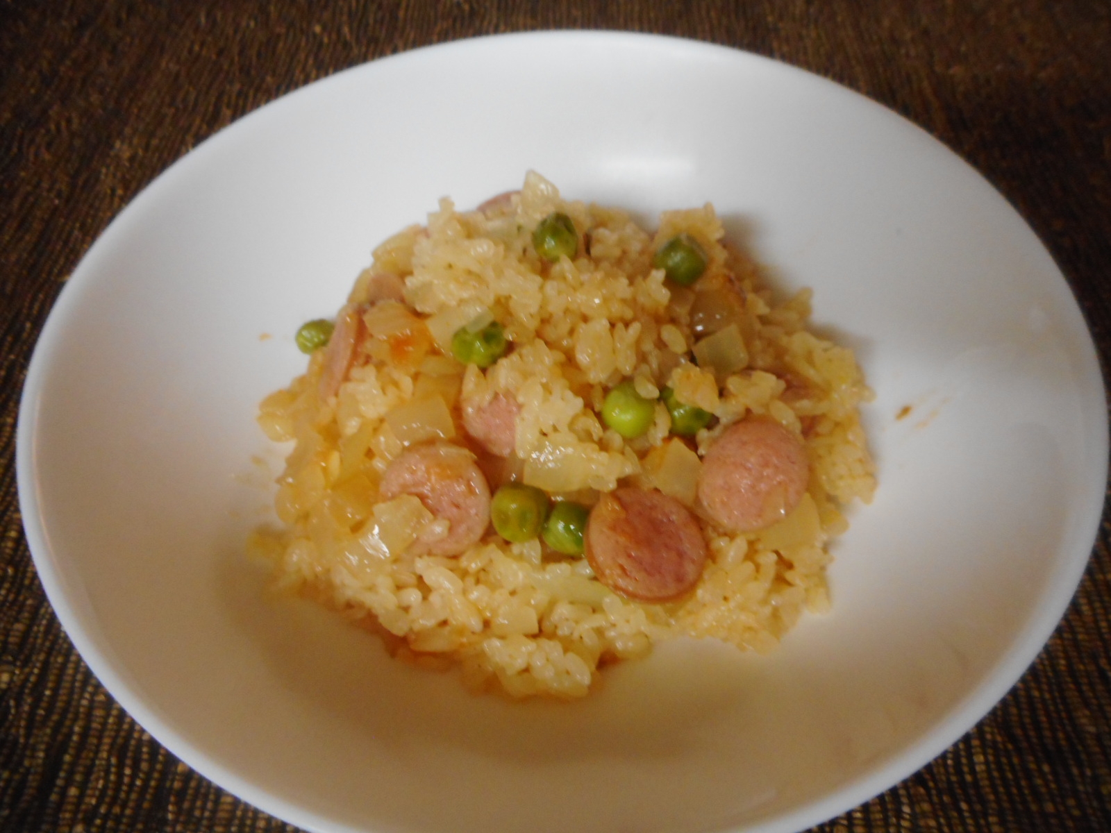 グリンピースとウィンナーの炊き込みケチャップピラフ レシピ 作り方 By Mococo05 楽天レシピ
