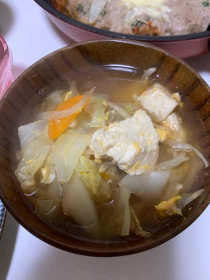 もやしたっぷり！豆腐のチゲスープ