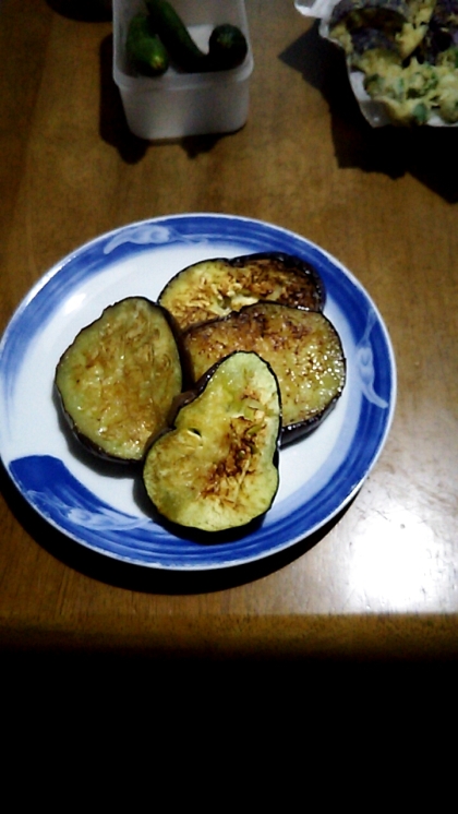 フライパンで焼きナス