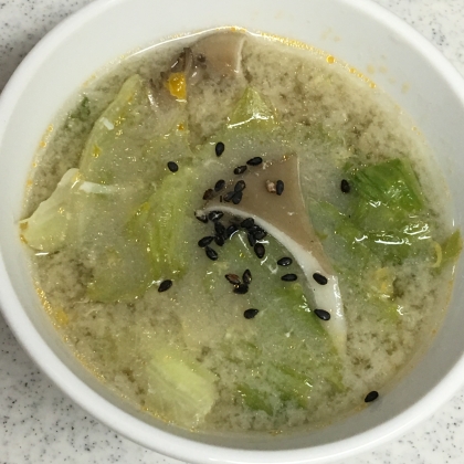 超簡単、レタス卵舞茸スープ
