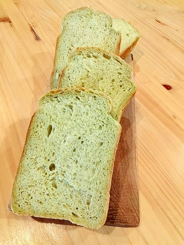 白神こだま酵母*HBでほのかに香る 生よもぎ食パン