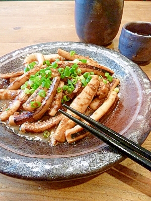 醤油麹で✿お酒が進む～♪いかわた炒め