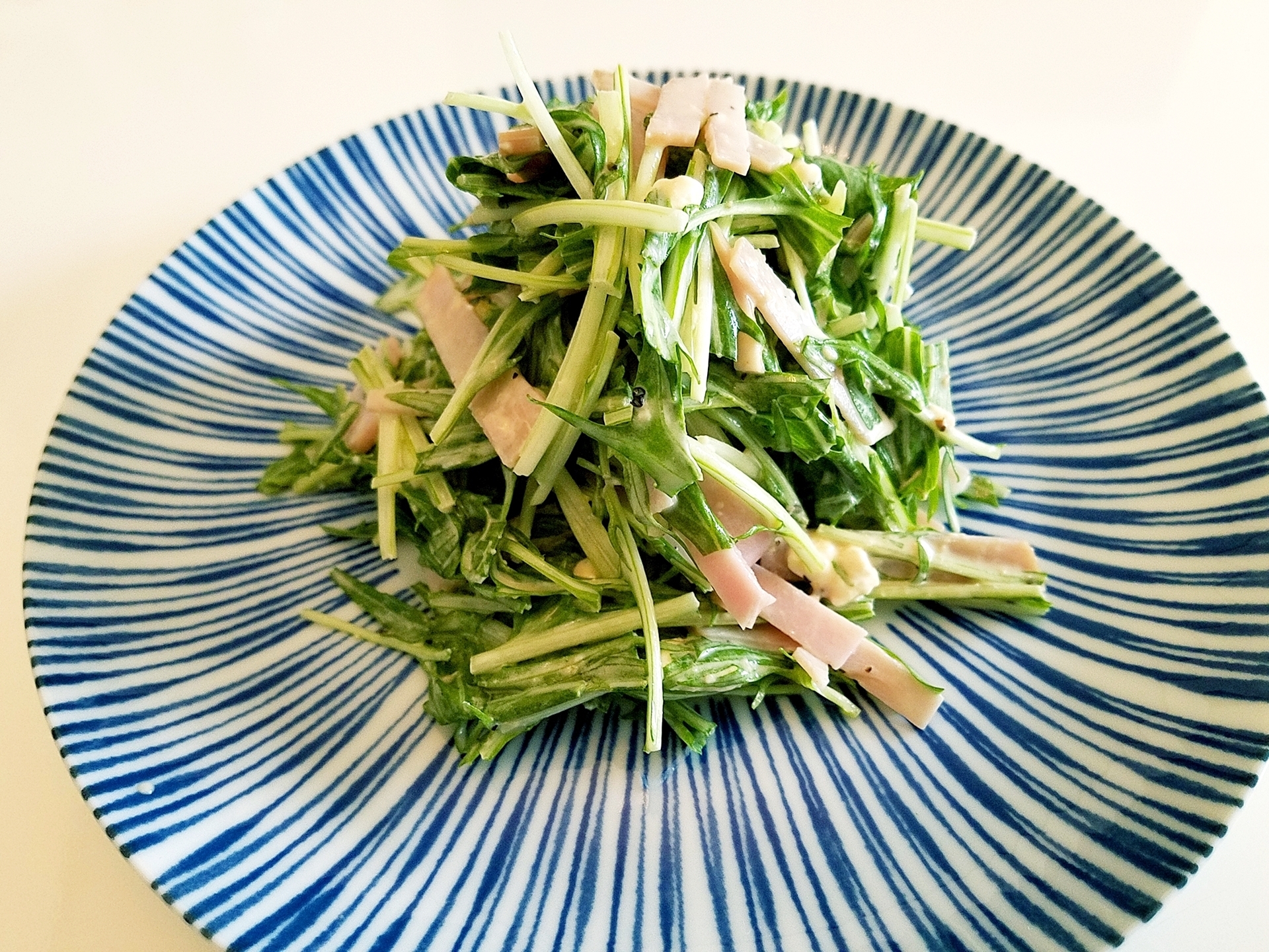 味噌マヨクリームチーズの水菜シャキシャキサラダ