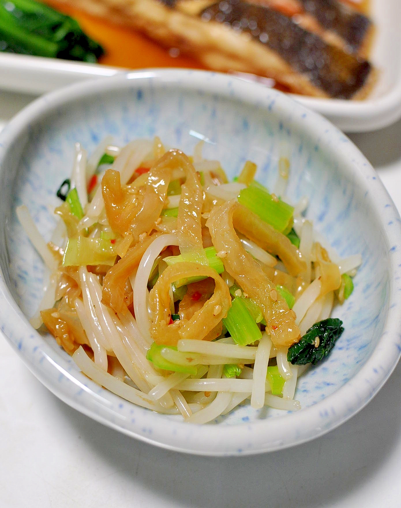 中華くらげと小松菜ともやしの冷菜