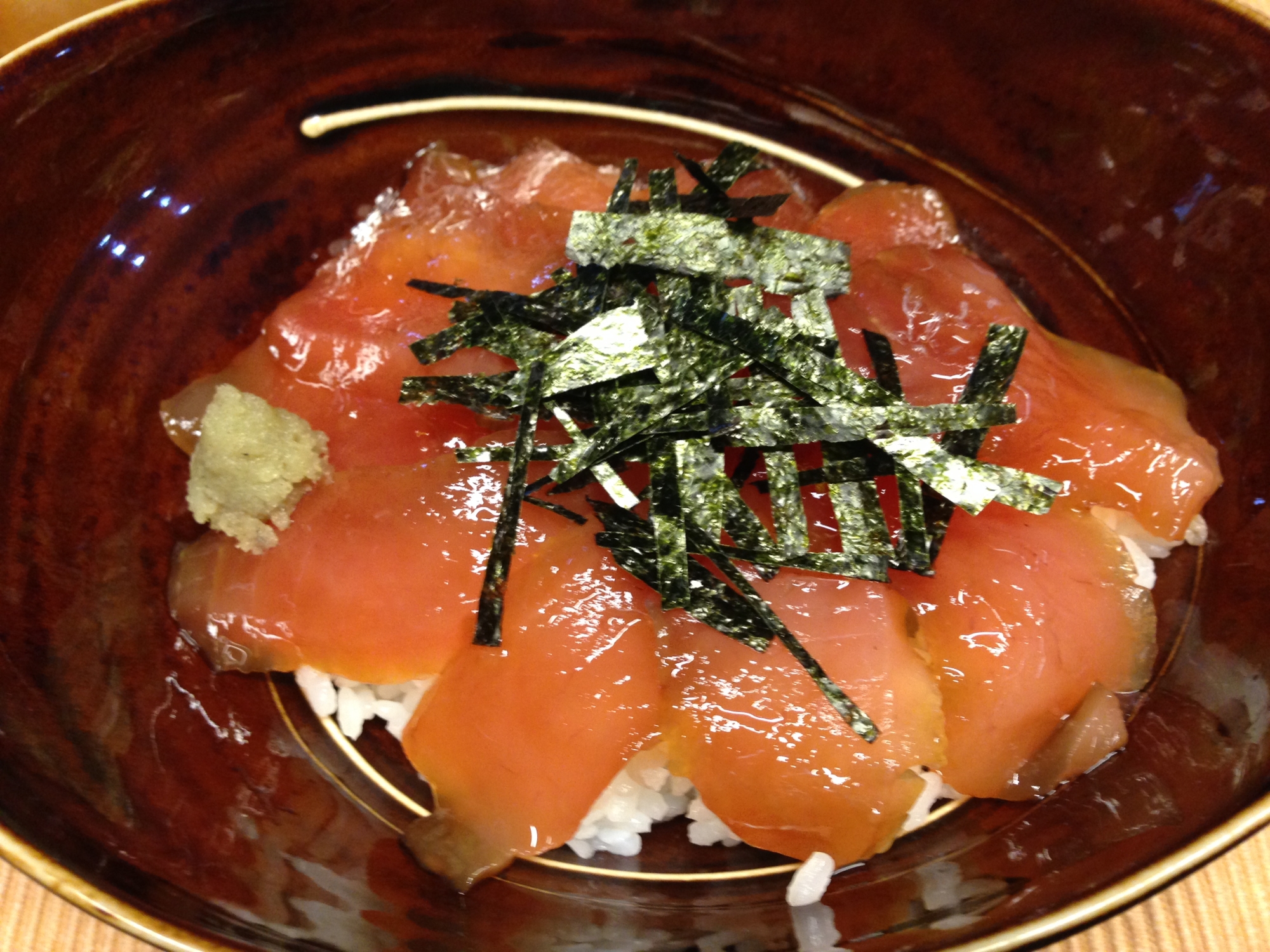 マグロの漬け丼。