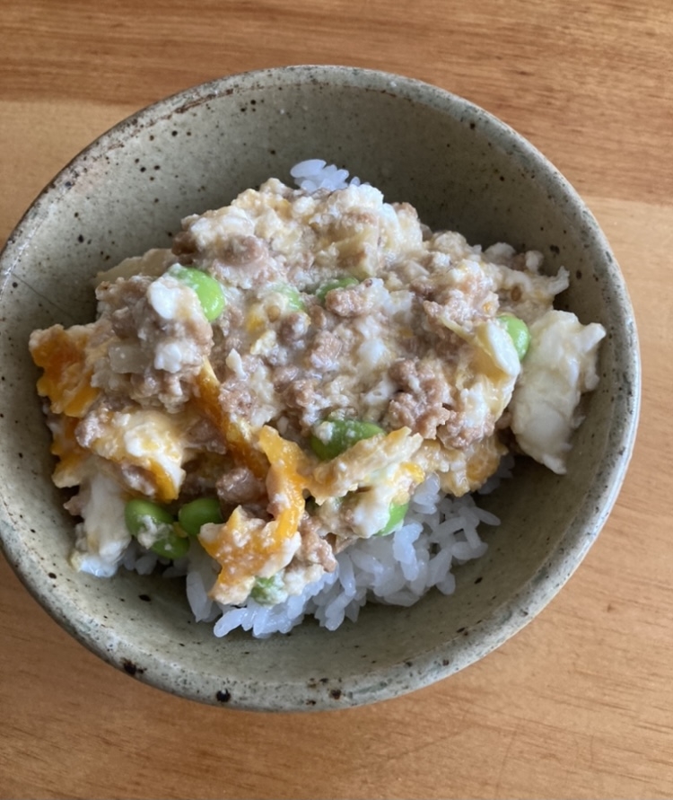 大豆ミートと枝豆の卵とじ丼