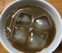 アイスコーヒーのメープルシロップ入り