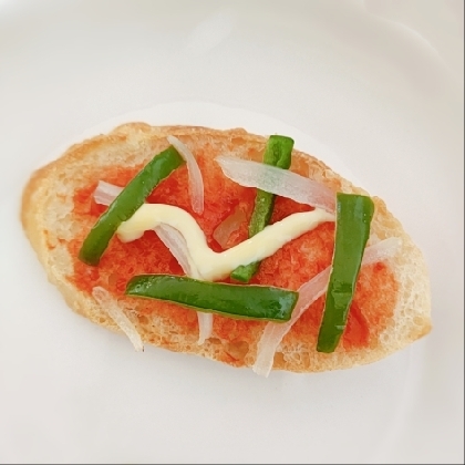 余ったパスタソースでピザトースト