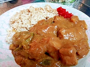 玄米ご飯とポークカレー