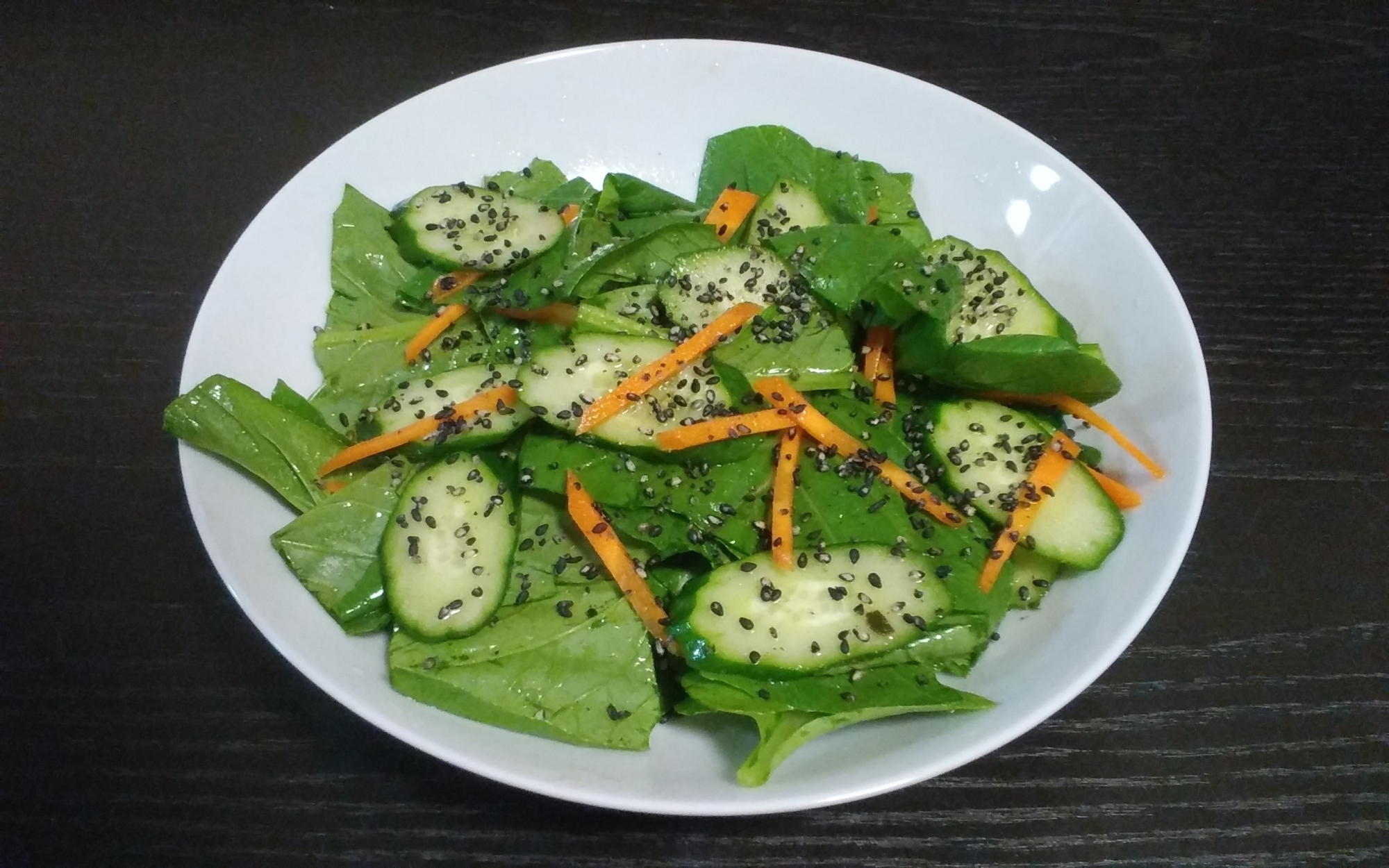 小松菜ときゅうりのナムル風サラダ