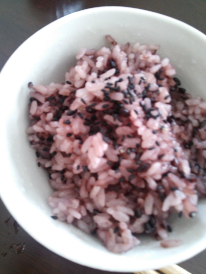 はじめての黒米入りのごはん☆もち米も入れるとおいしいんですね～これからこの方法で炊きます！！ごちそうさま～