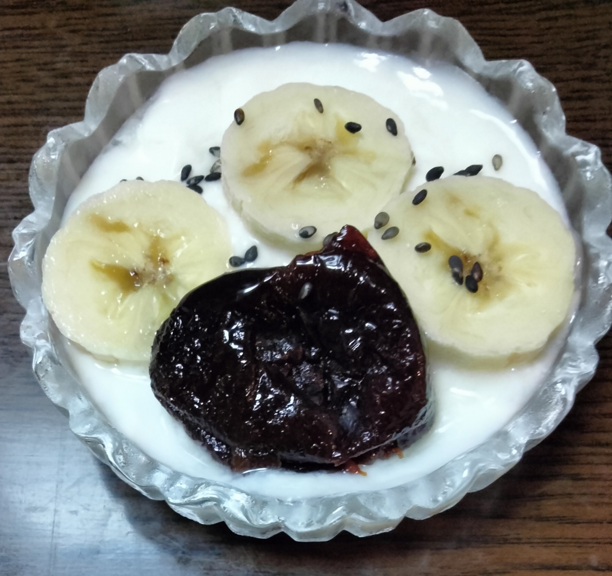 今日のヨーグルト♡バナナ&プルーンをのせて