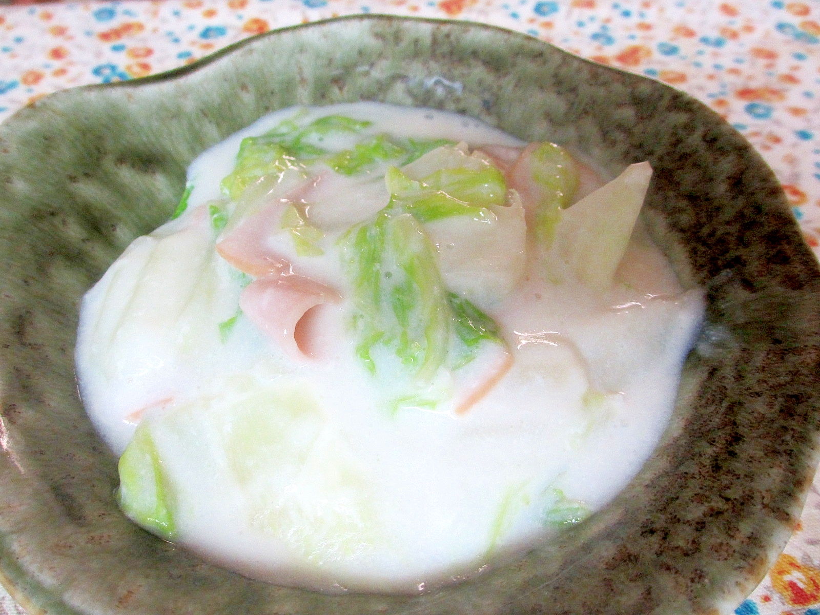 白菜とハムの中華風ミルク煮