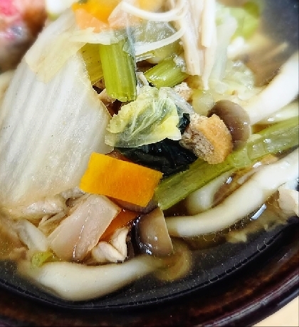 新玉ねぎ人参ほうれん草☆彩り☆おかめうどん