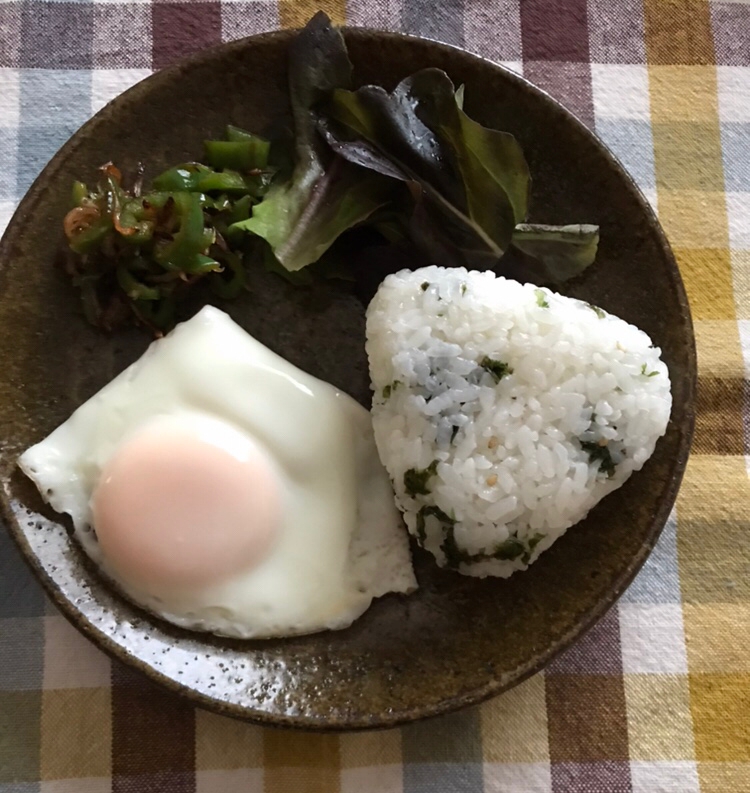 焼きばら海苔おむすびの朝ごはん