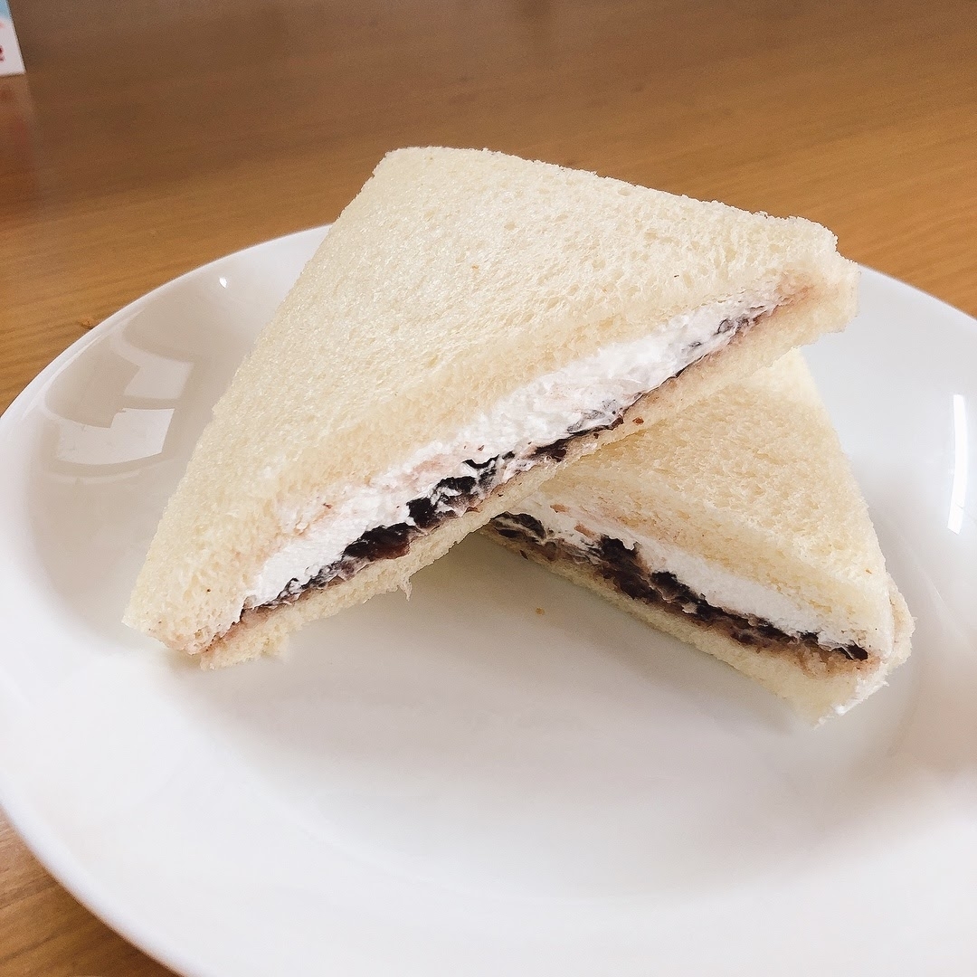 簡単おやつ♪あんホイップサンド