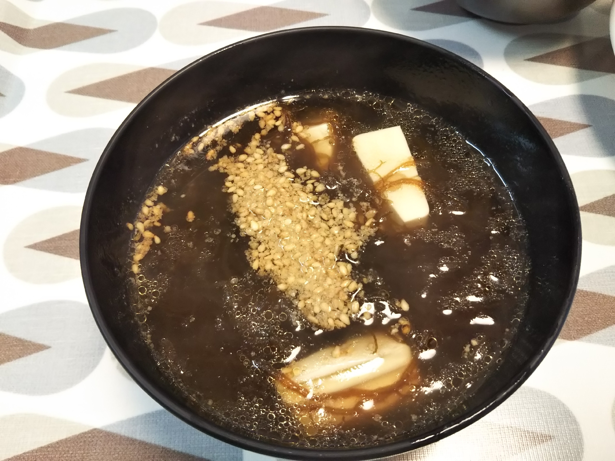 ツルツル食べれる、もずくと豆腐のスープ