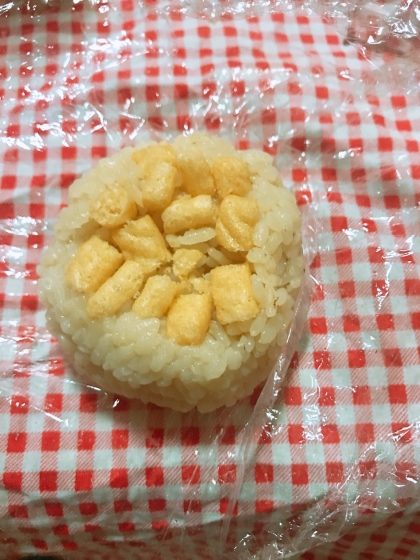 かっぱえびせんの塩味で味付け 美味しいおにぎり レシピ 作り方 By Amnos73 楽天レシピ