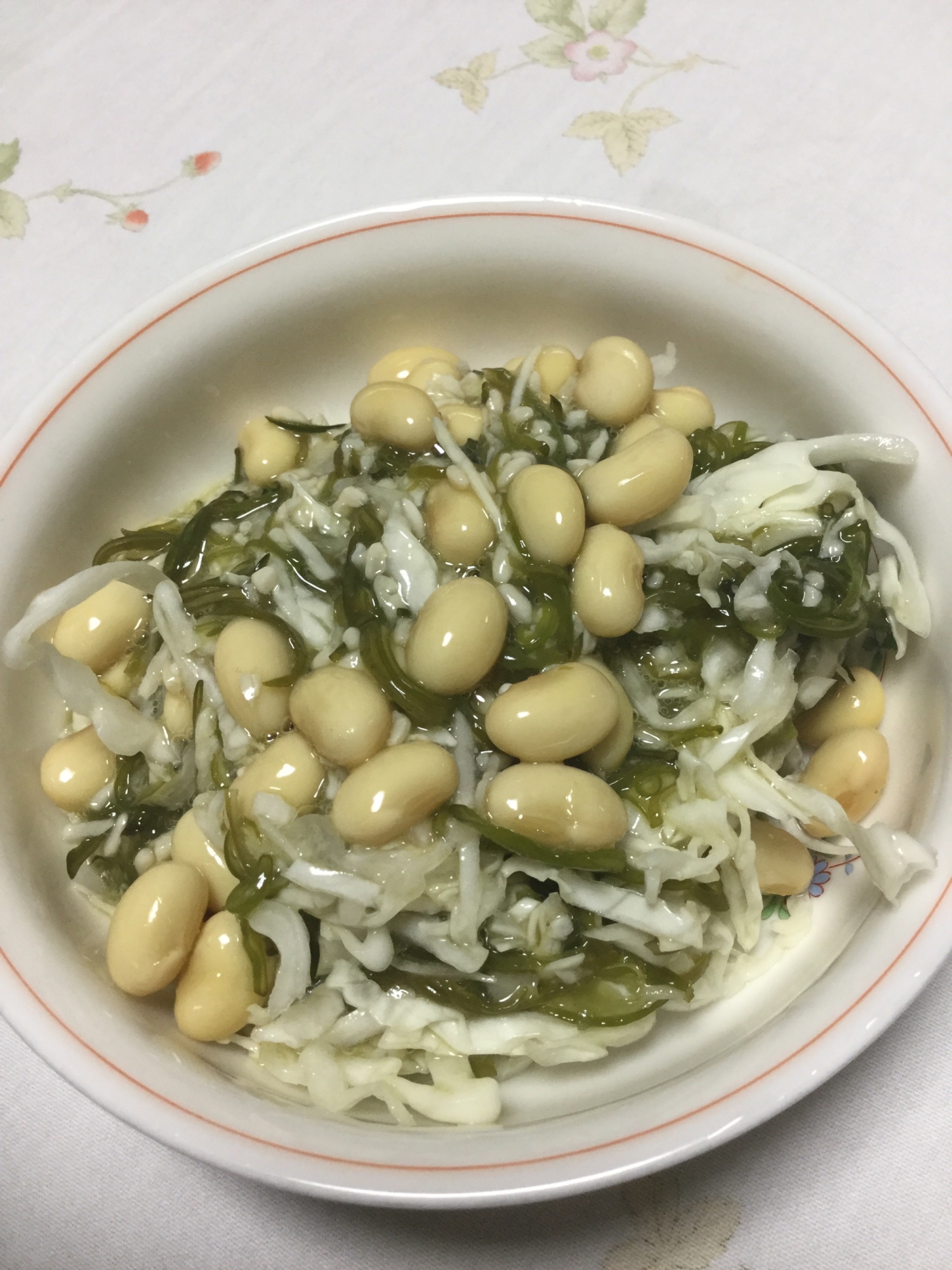 めかぶと大豆の醤油麹和えのサラダ