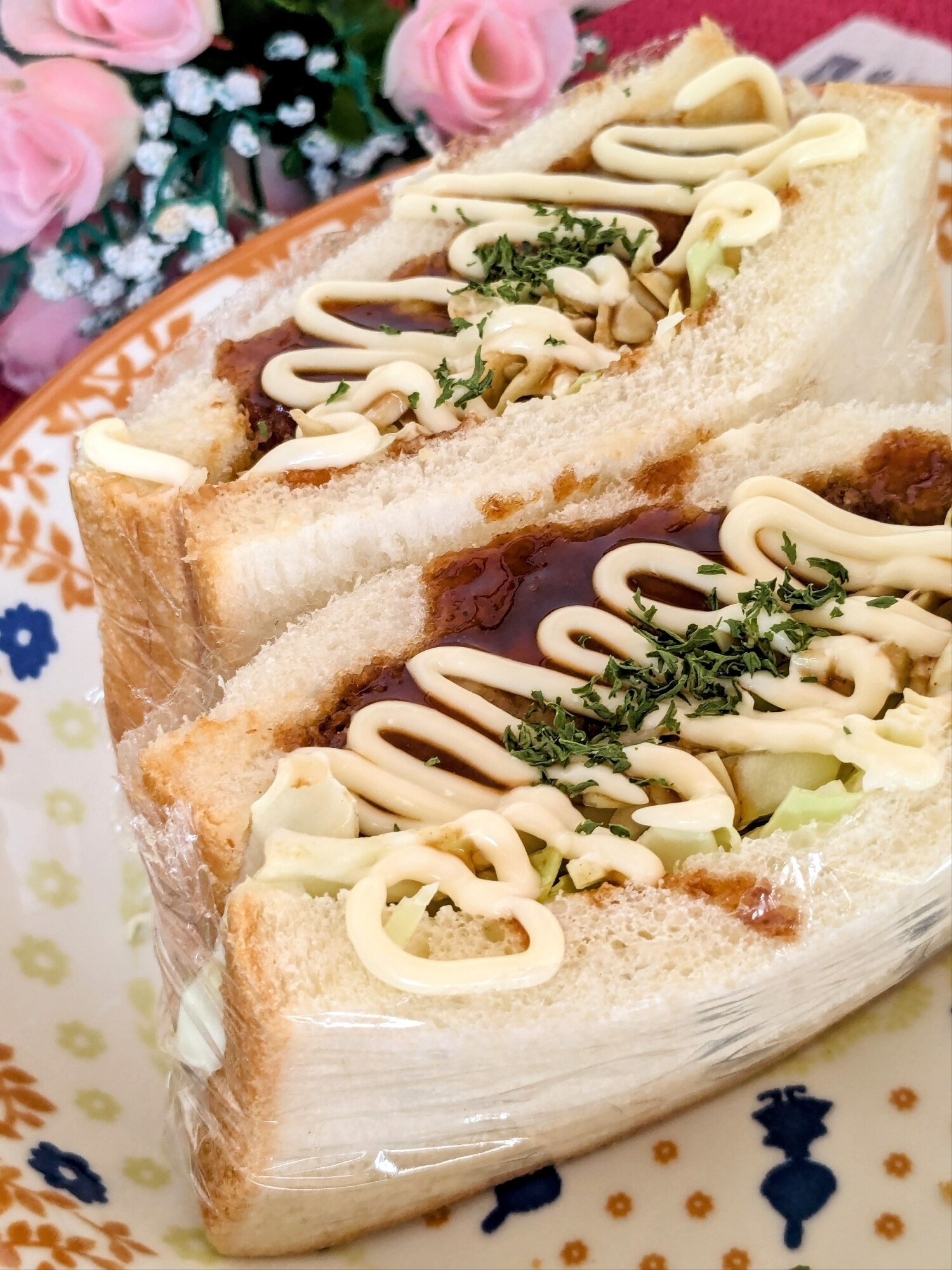 ころっけぱんページ パン19-コロッケパン-食（料理・食材）の無料イラスト素材-イラストポップ