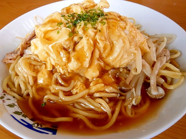 もやし・しめじ・卵のあんかけ焼そば