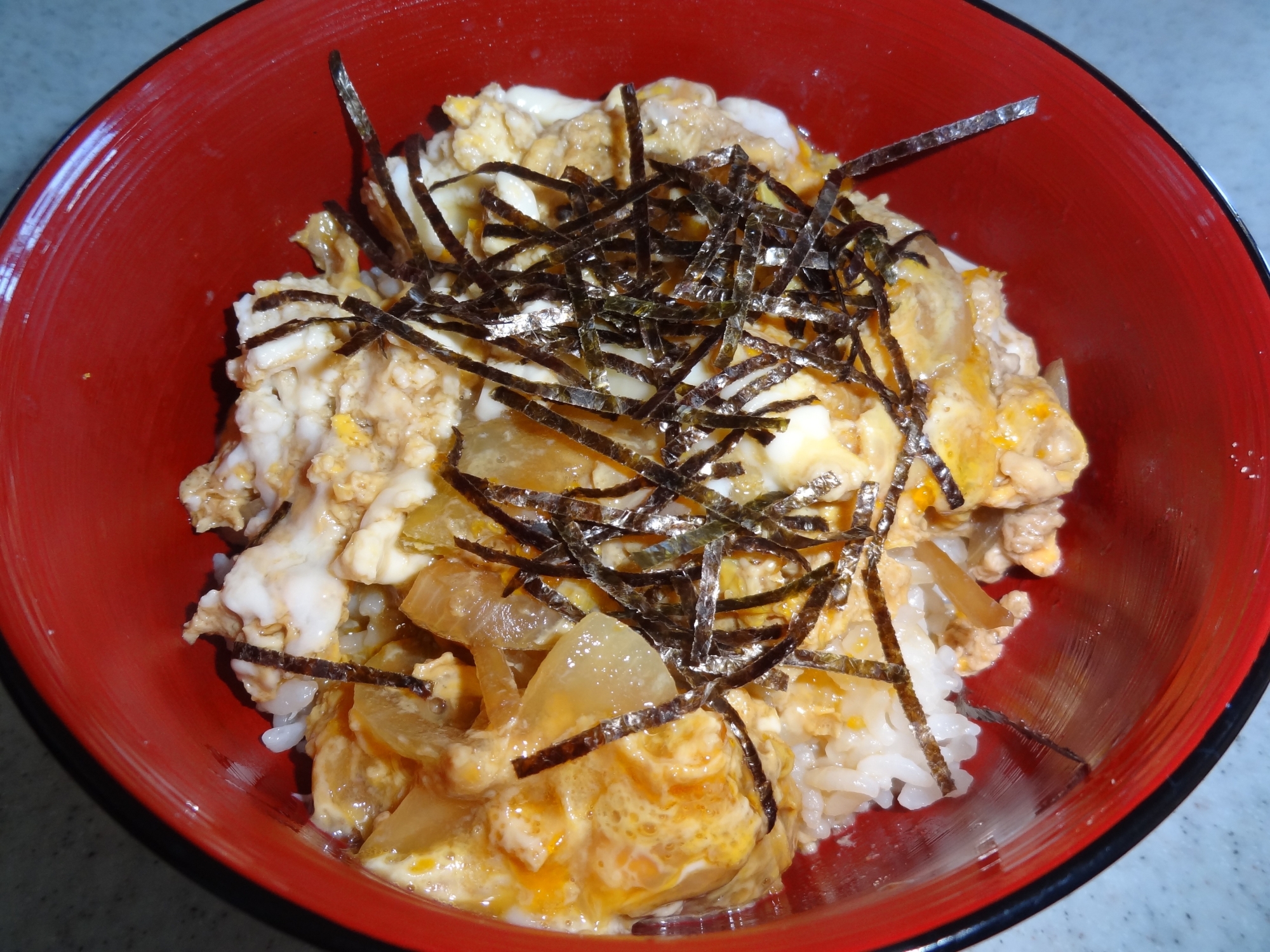 めんつゆとお砂糖で甘めでクセになる、たまご丼★