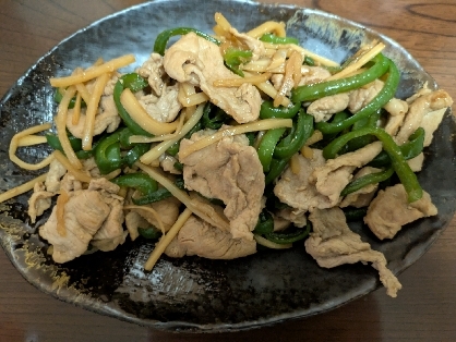 ピーマンが冷蔵庫にあったのと、中華が食べたかったのでレシピを参考にさせてもらいました!