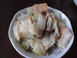 やわらかく煮えた白菜と厚揚げの組み合わせがおいしかったです。